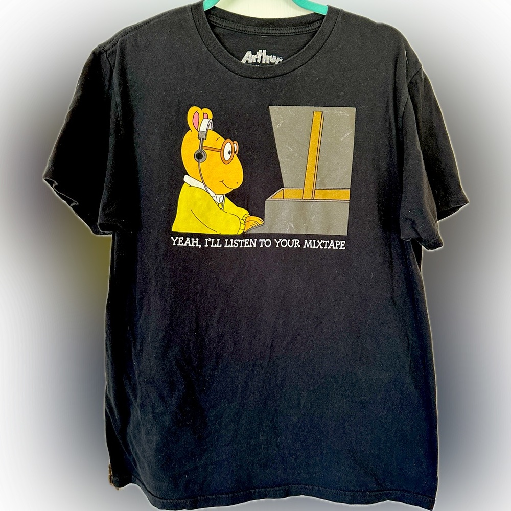 Feeling nostalgic? Arthur tee I’ll Listen To Your Mixtape Sz Large